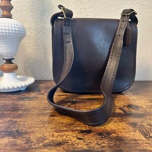 Coach vintage Mocha Dark Brown Leather Shoulder Bag NYC